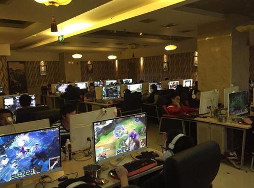 发烧配置与大屏液晶 高档网咖实拍图集