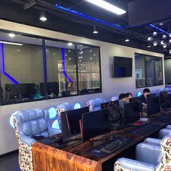 网鱼网咖(悠方广场店)